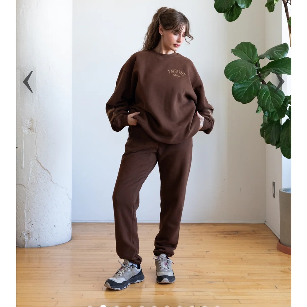 Mayfair - Empathy always espresso crewneck and sweatpants size M/L